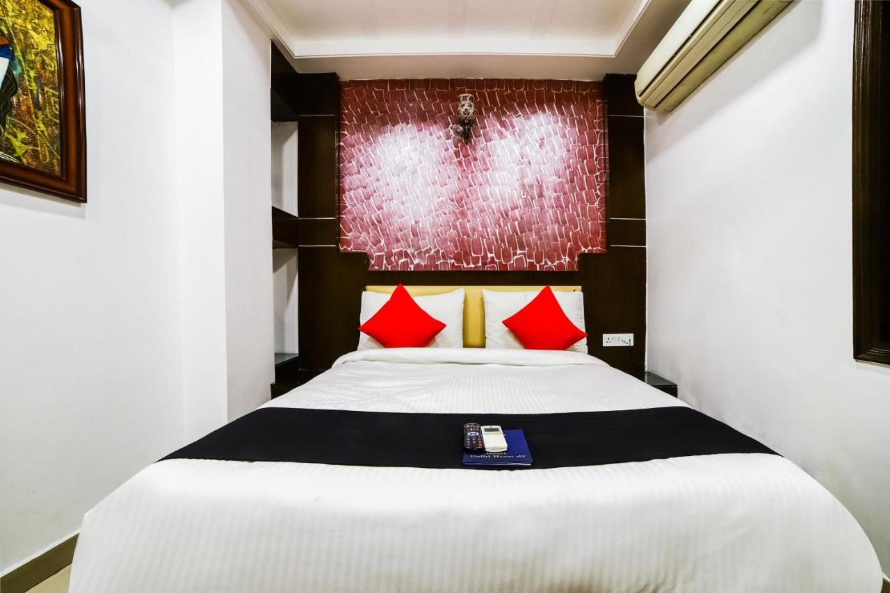 Capital O 6408 Hotel Delhi Heart Yeni Delhi Dış mekan fotoğraf
