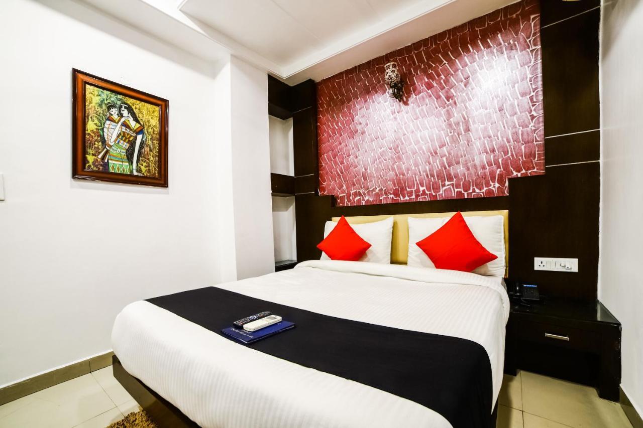 Capital O 6408 Hotel Delhi Heart Yeni Delhi Dış mekan fotoğraf